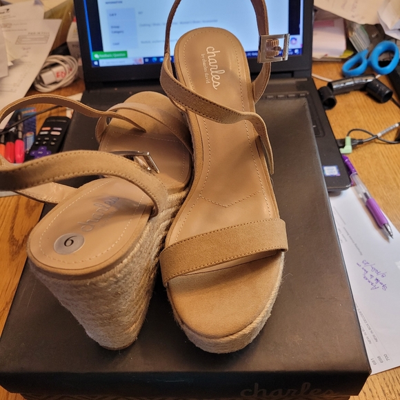 Ladies wedge Sandals - Picture 5 of 10